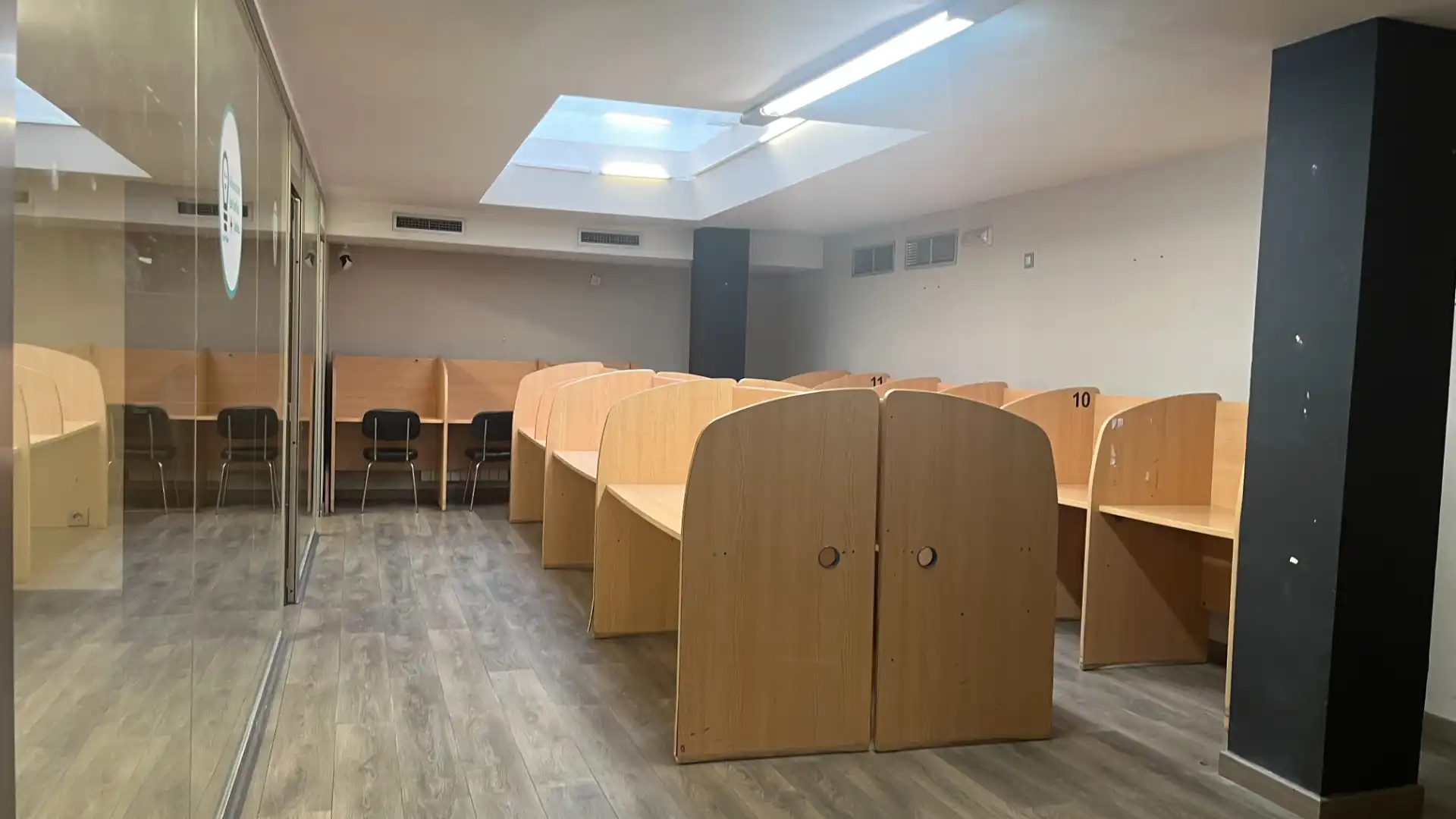 Office for rent in Valencia  with Furnished
