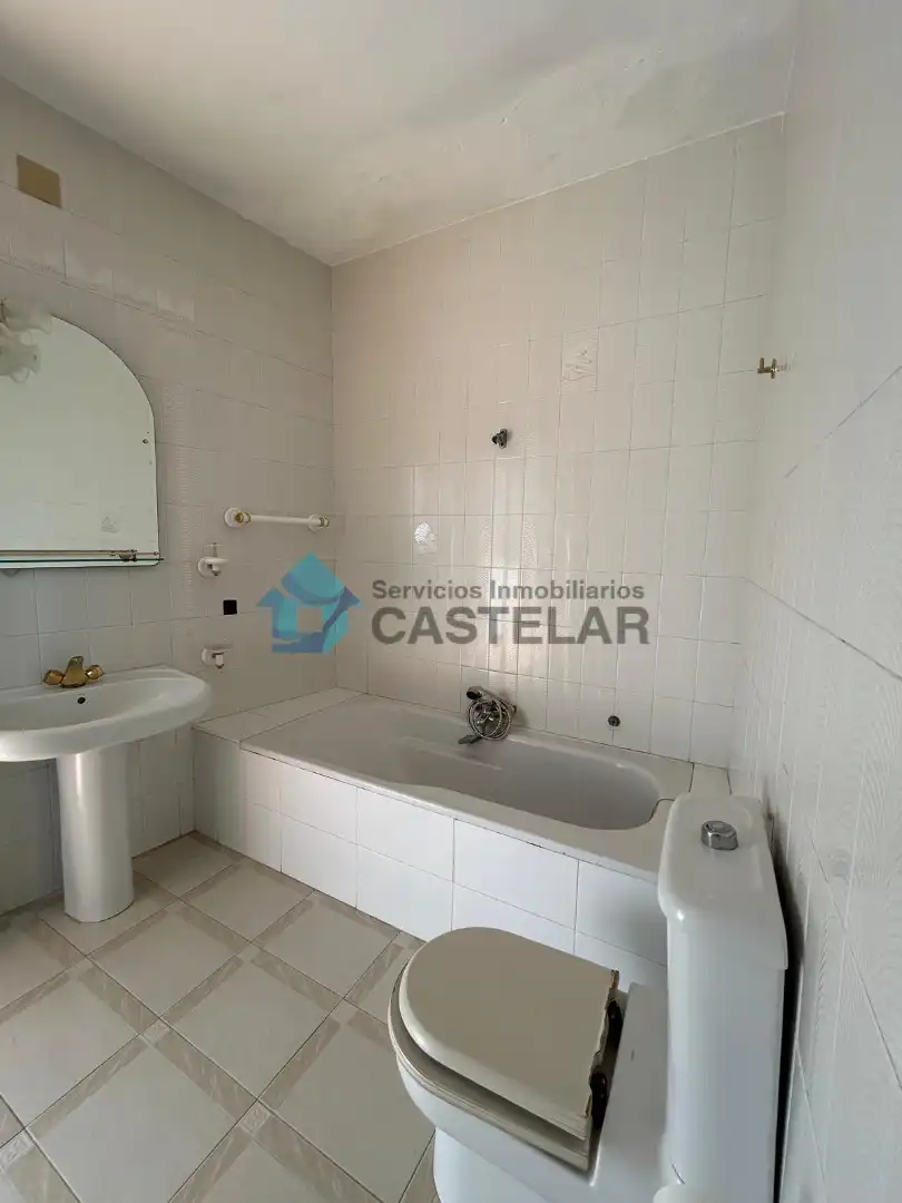 Baño de Casa adosada en venta en Salvaleón con Amueblado