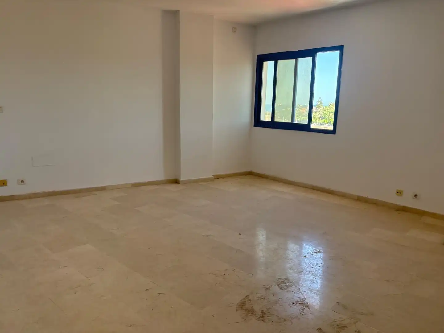 Bedroom of Flat for sale in Algeciras