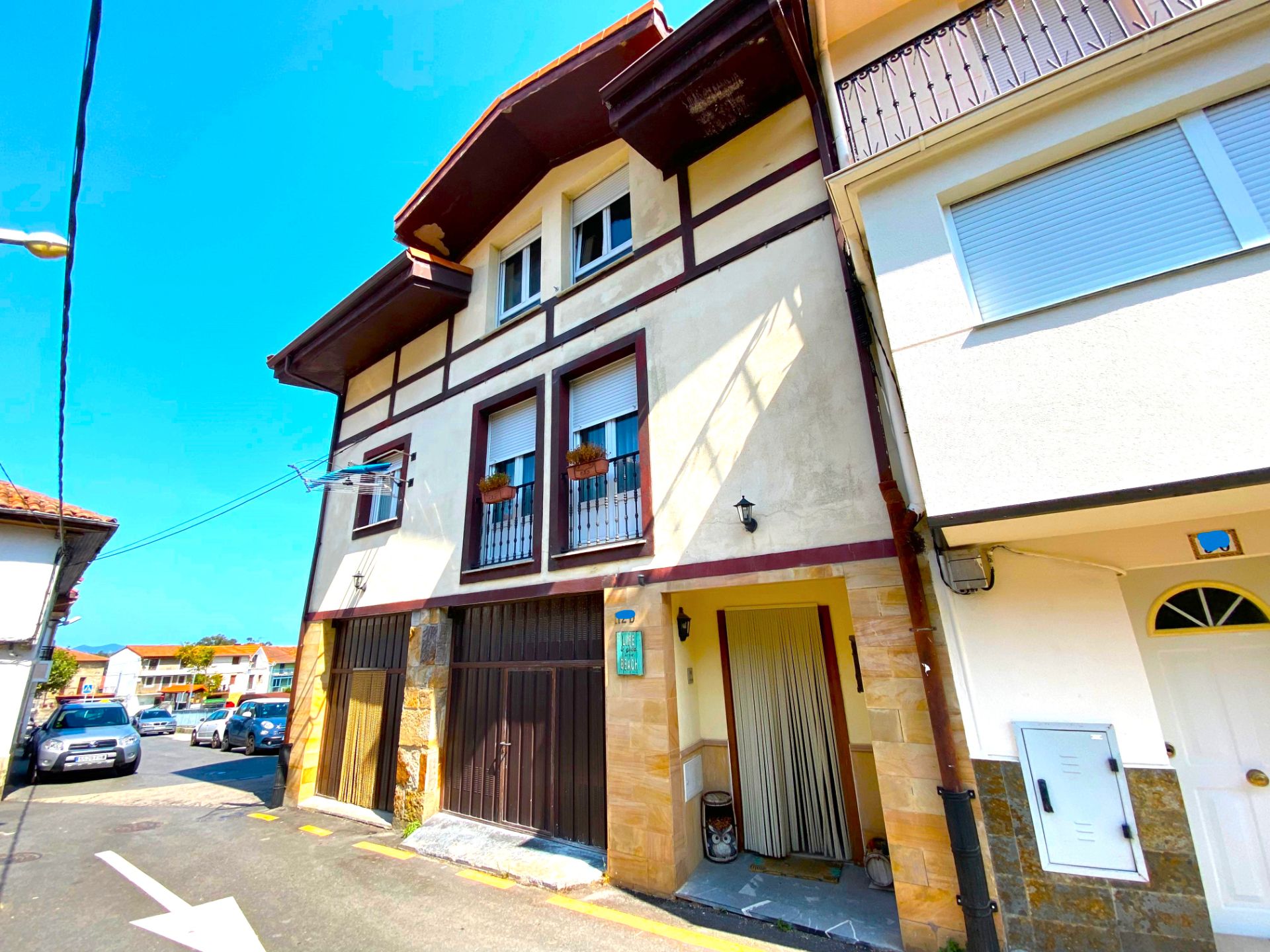 Exterior view of Single-family semi-detached for sale in Castro-Urdiales  with Heating, Parquet flooring and Furnished