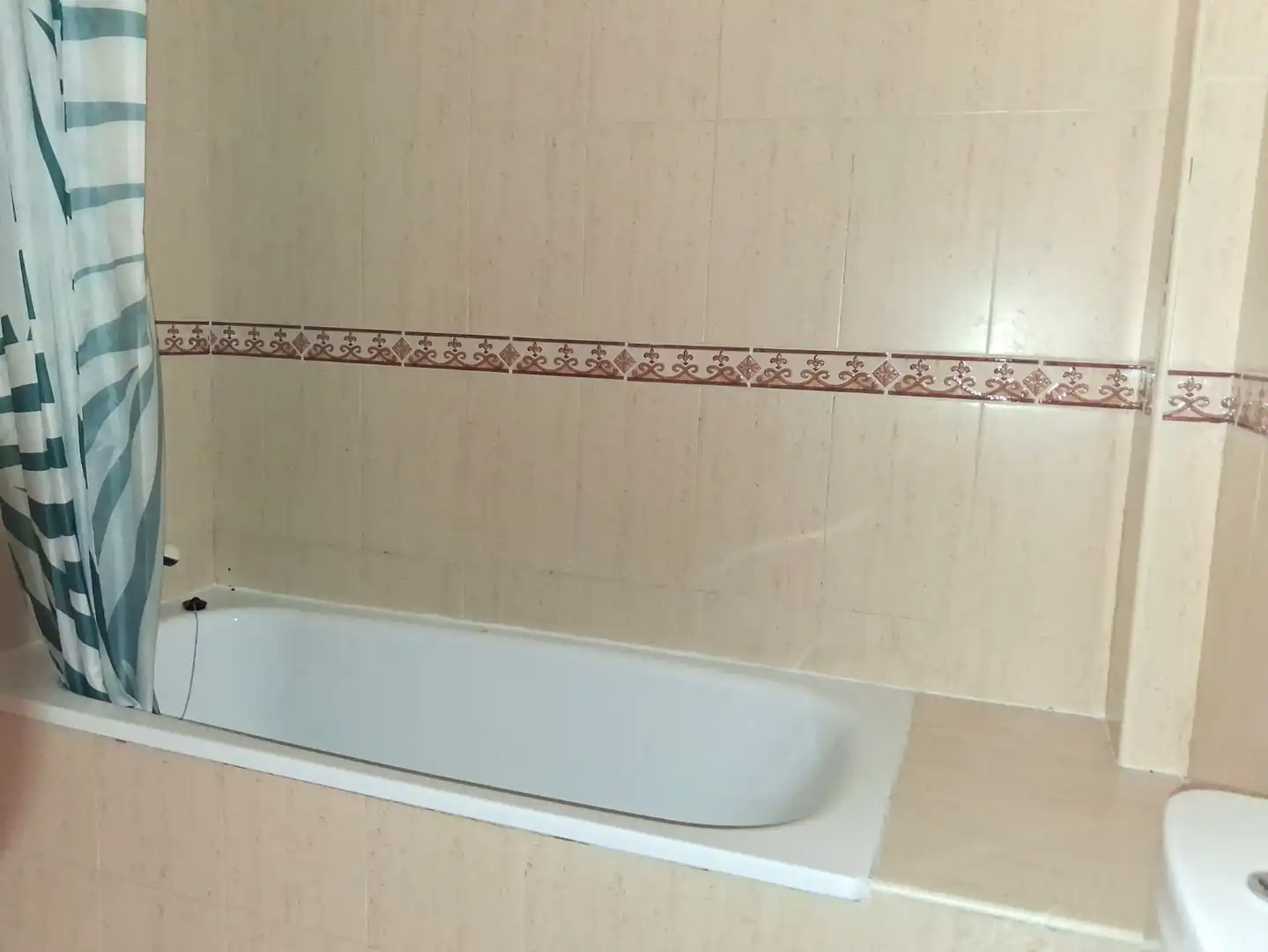 Baño de Casa adosada en venta en Osera de Ebro con Calefacción, Parquet y Terraza