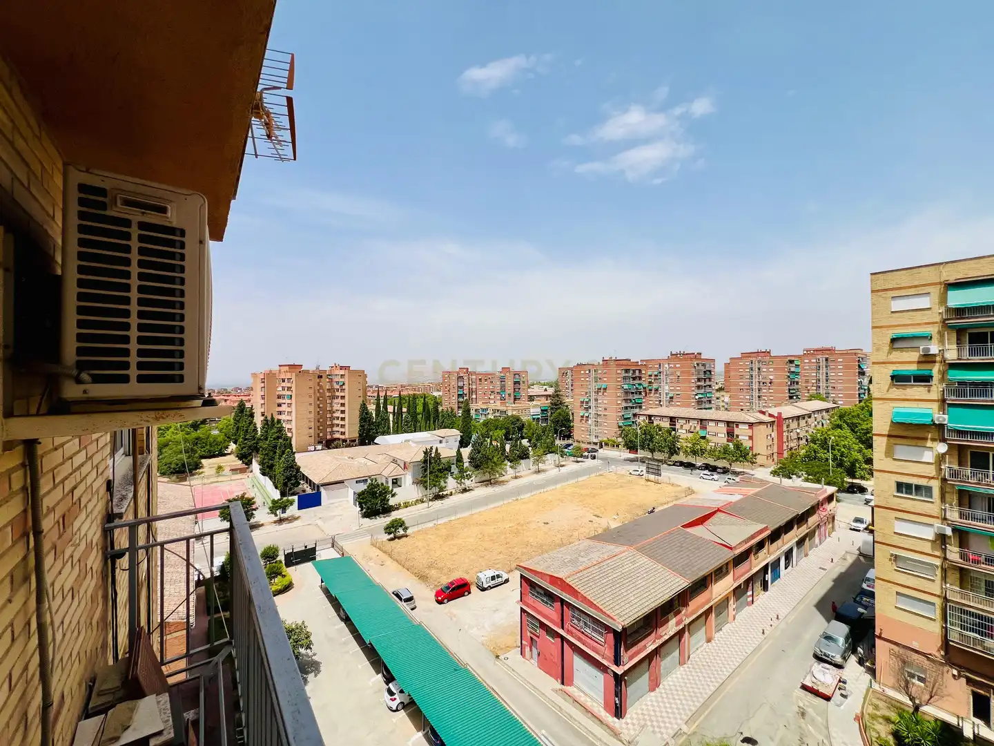 Exterior view of Flat for rent in Granada  with Air Conditioner, Oven and Washing machine
