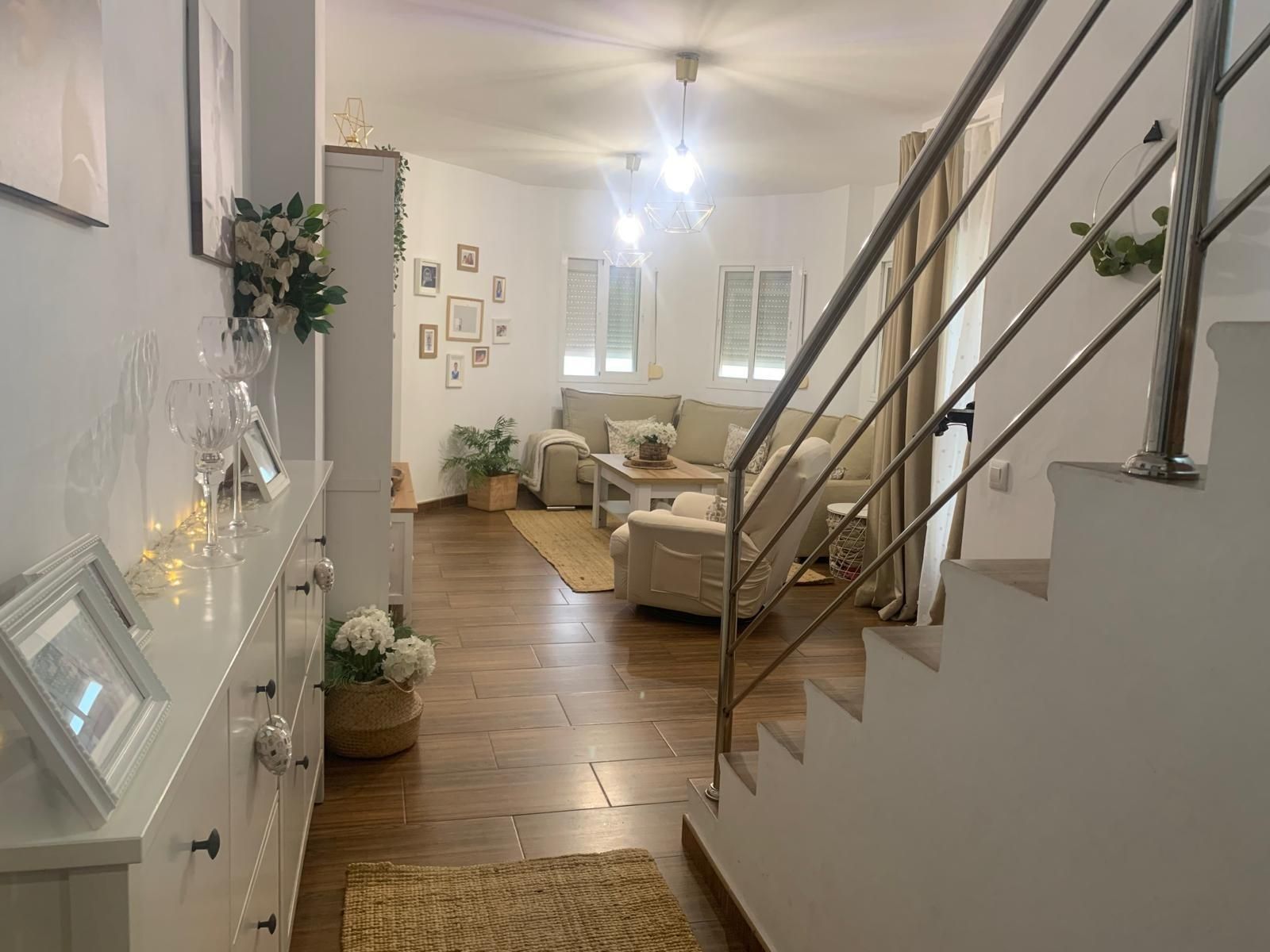 Sala d'estar de Dúplex en venda en San Roque amb Piscina comunitària