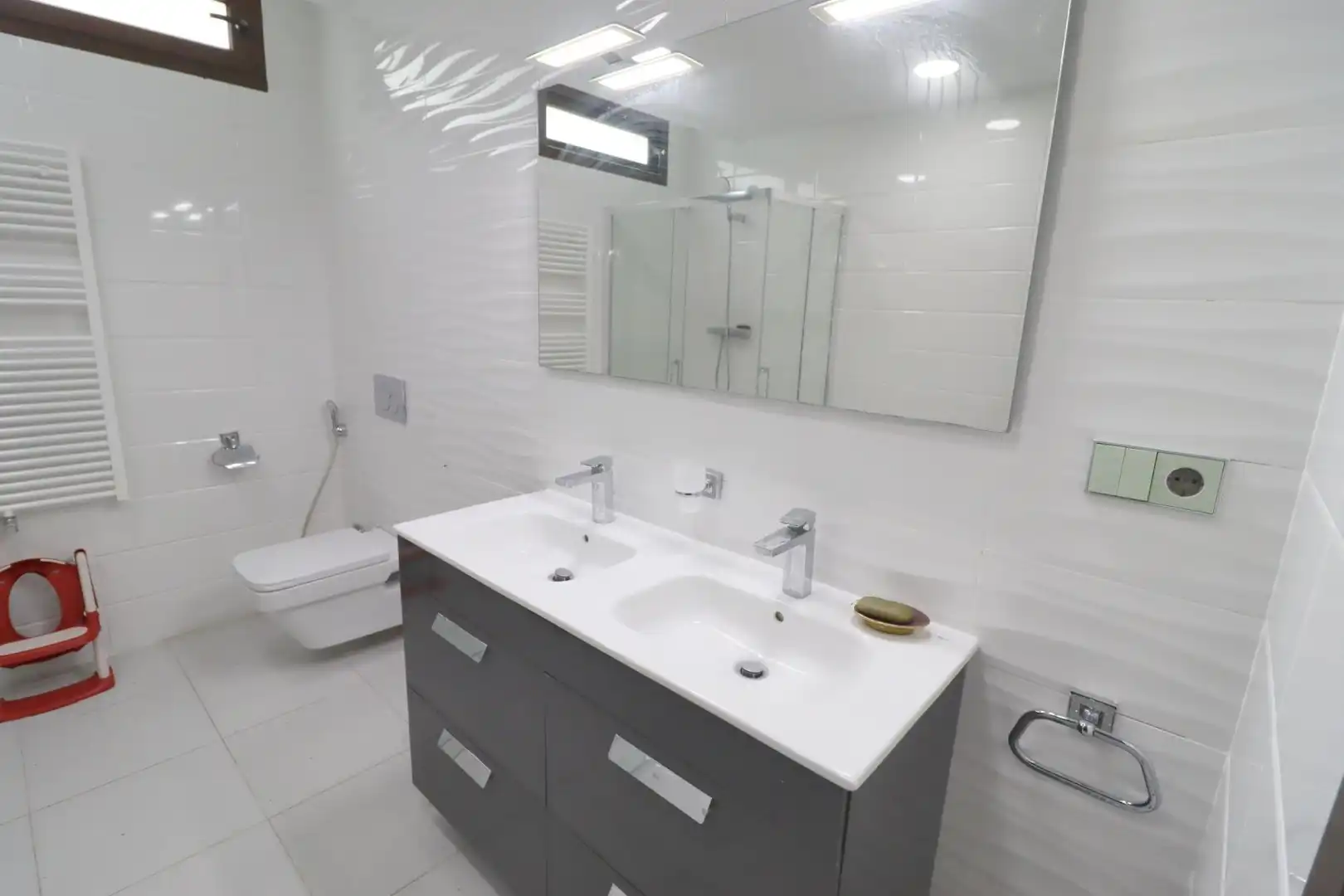 Baño de Casa o chalet en venta en Godella con Aire acondicionado, Piscina y Alarma