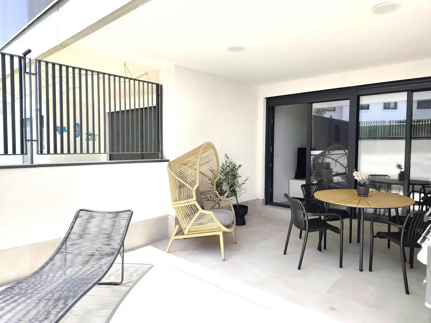 Terrace of Ground floor for rent in Orihuela  with Air Conditioner, Heating and Private garden