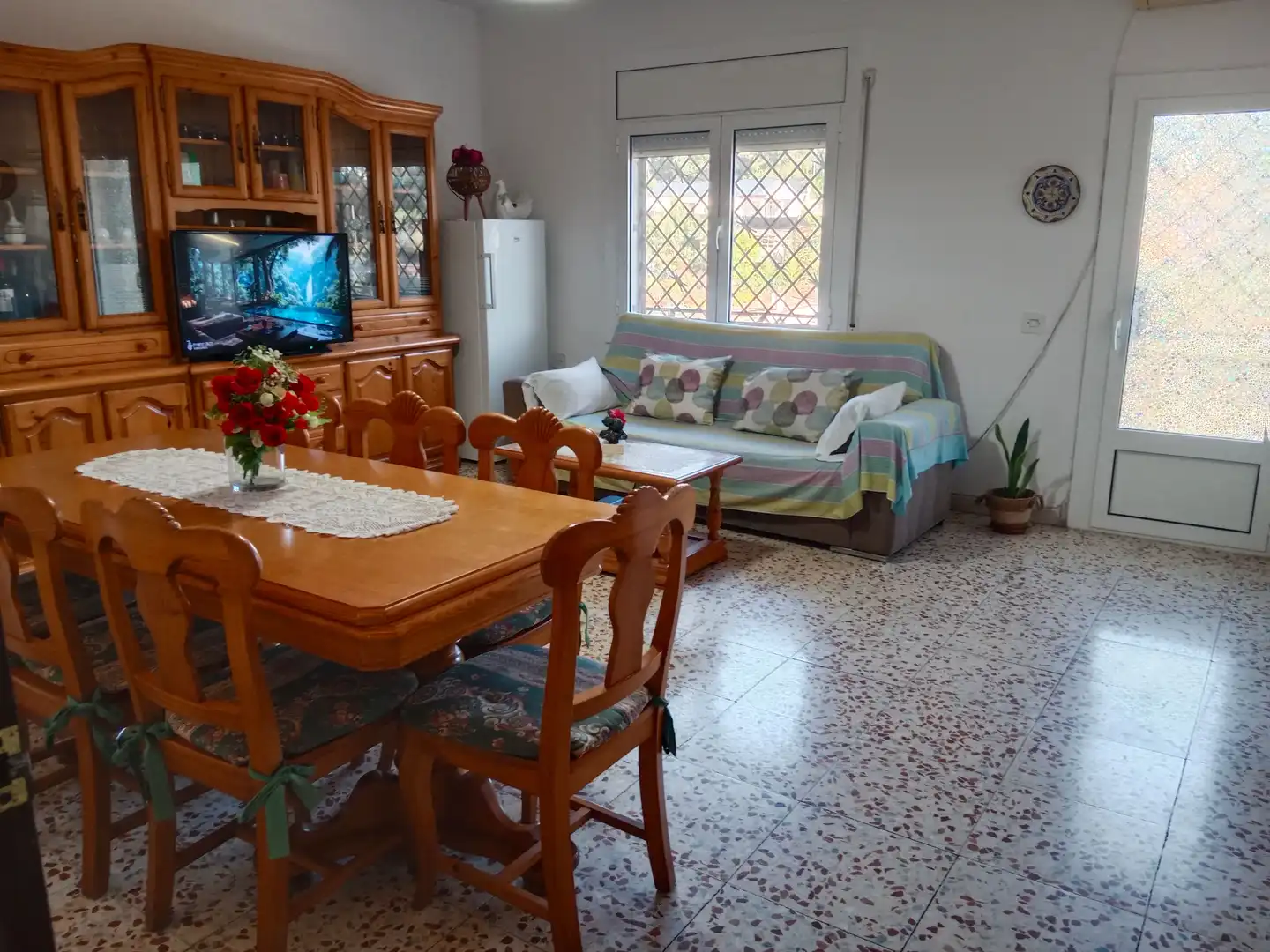Sala d'estar de Casa o xalet en venda en Rubí amb Aire condicionat, Jardí privat i Terrassa