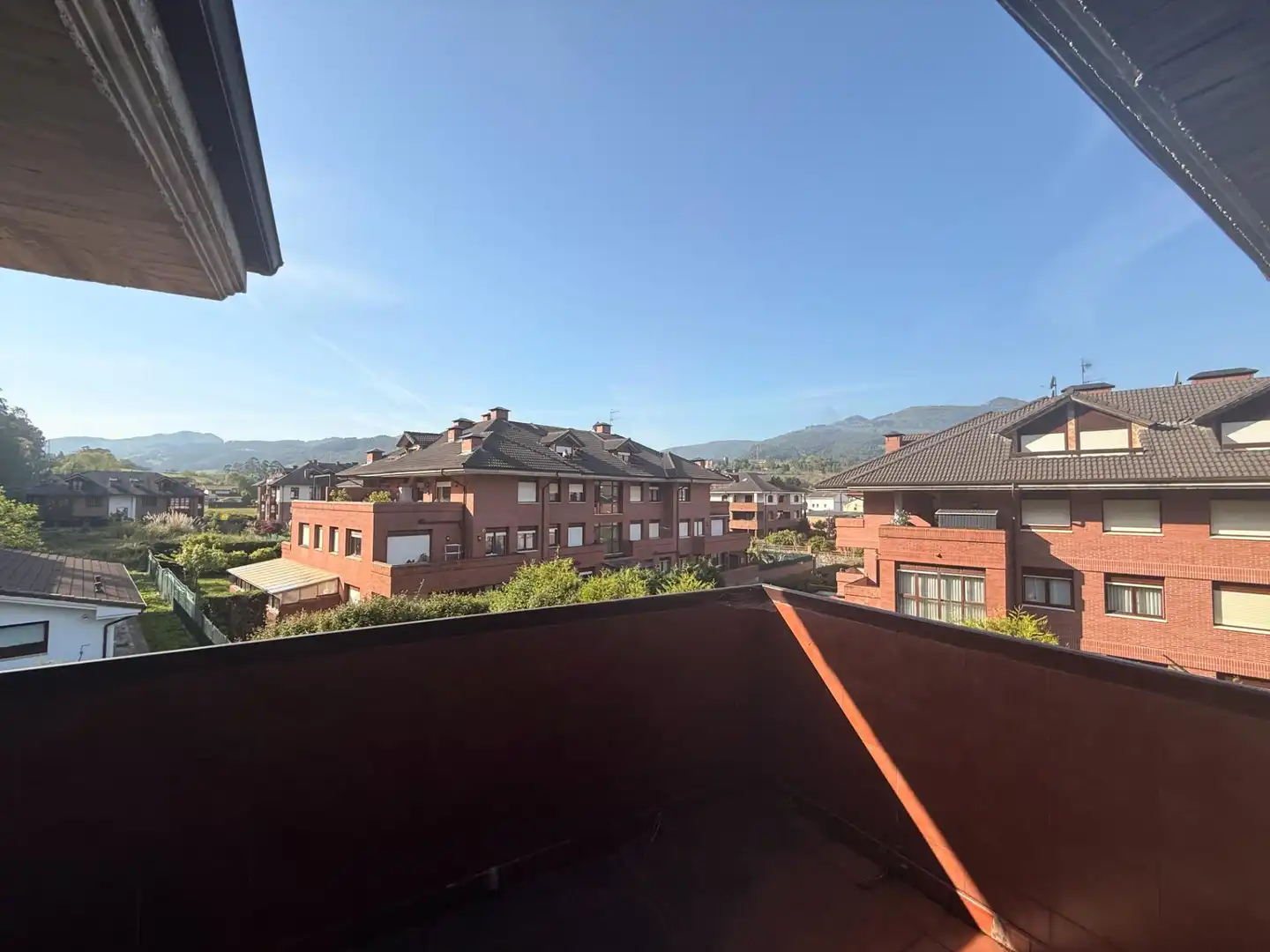 Vista exterior de Dúplex en venta en Guriezo con Calefacción, Terraza y Trastero