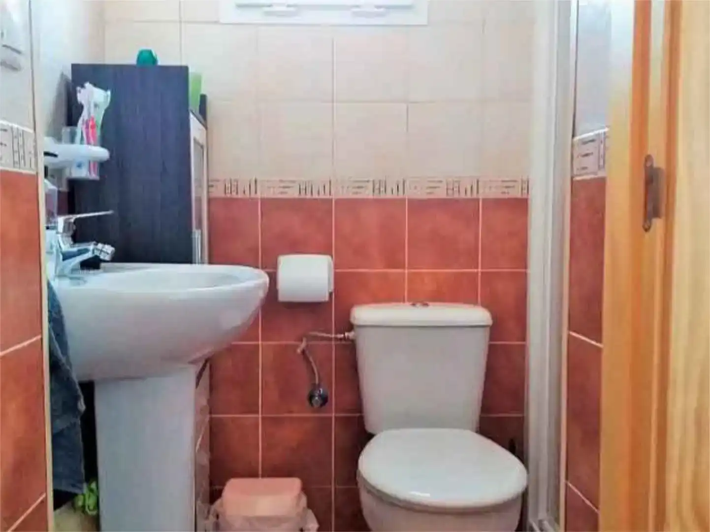 Bany de Casa o xalet en venda en Yunquera amb Jardí privat, Traster i Piscina