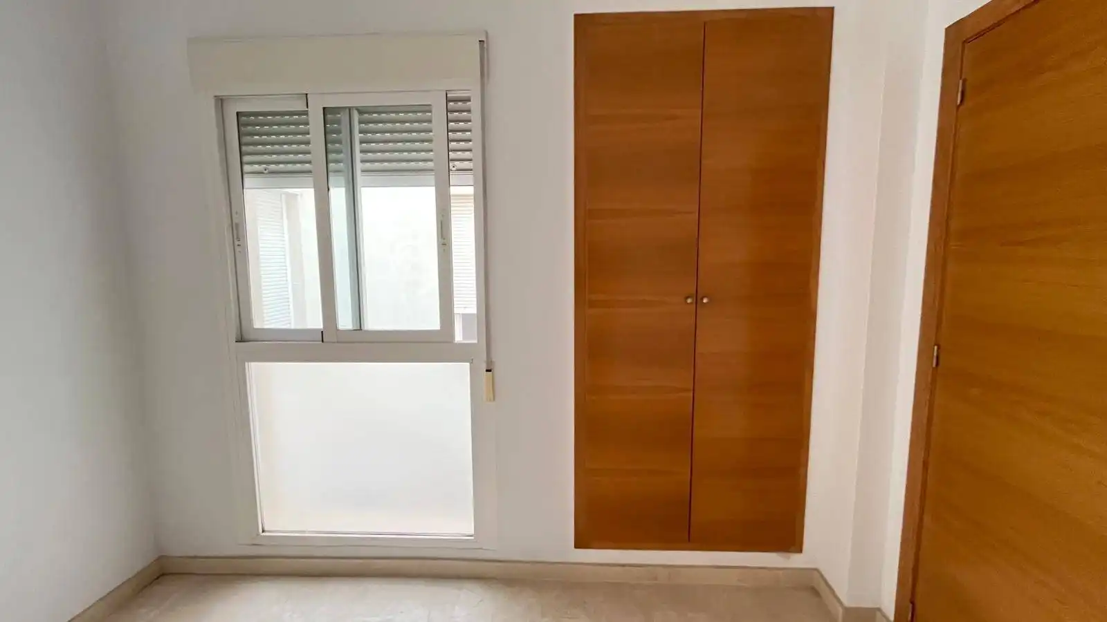 Habitación de Piso en venta en Elche / Elx con Balcón
