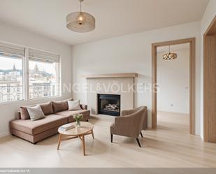 Living room of Apartment for sale in  Barcelona Capital  with Air Conditioner, Heating and Terrace
