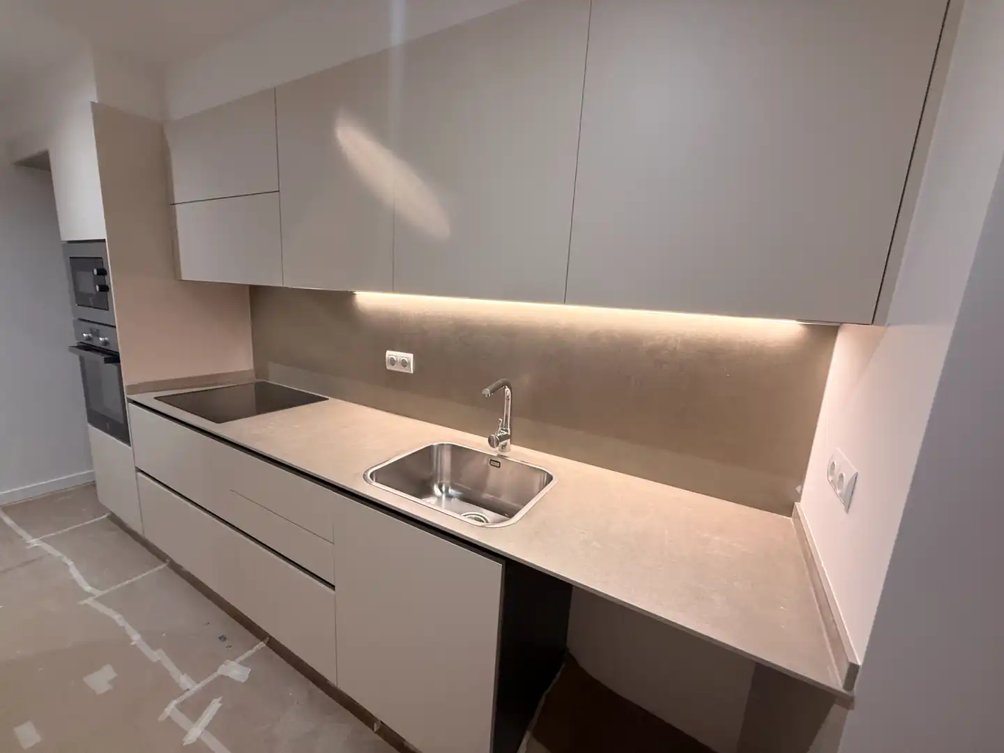Flat for sale in Carrer del Pla de Salt, Barri dels Escriptors
