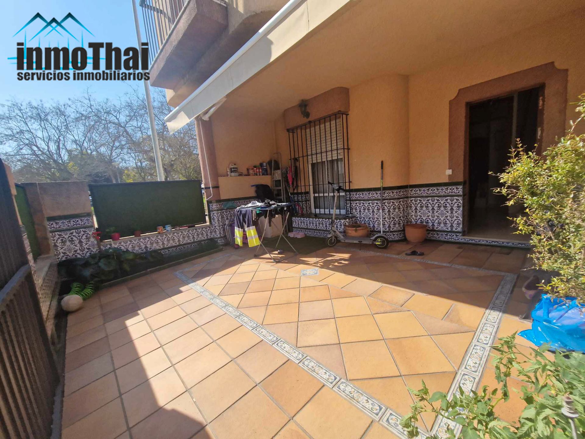 Exterior view of Single-family semi-detached for sale in Jerez de la Frontera  with Air Conditioner, Terrace and Storage room