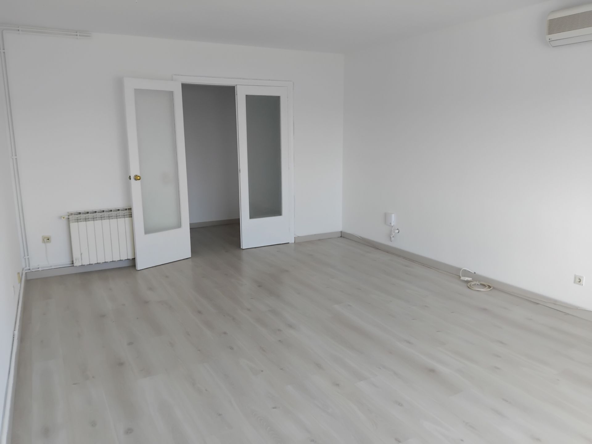 Living room of Flat for sale in Sant Llorenç d'Hortons  with Air Conditioner, Heating and Terrace