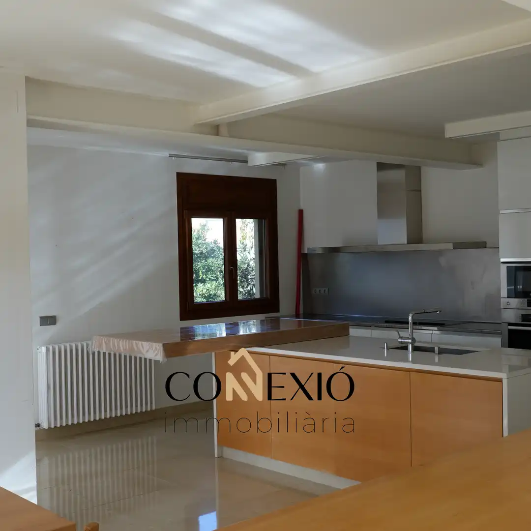 Cocina de Casa o chalet en venta en Banyoles con Aire acondicionado, Calefacción y Jardín privado