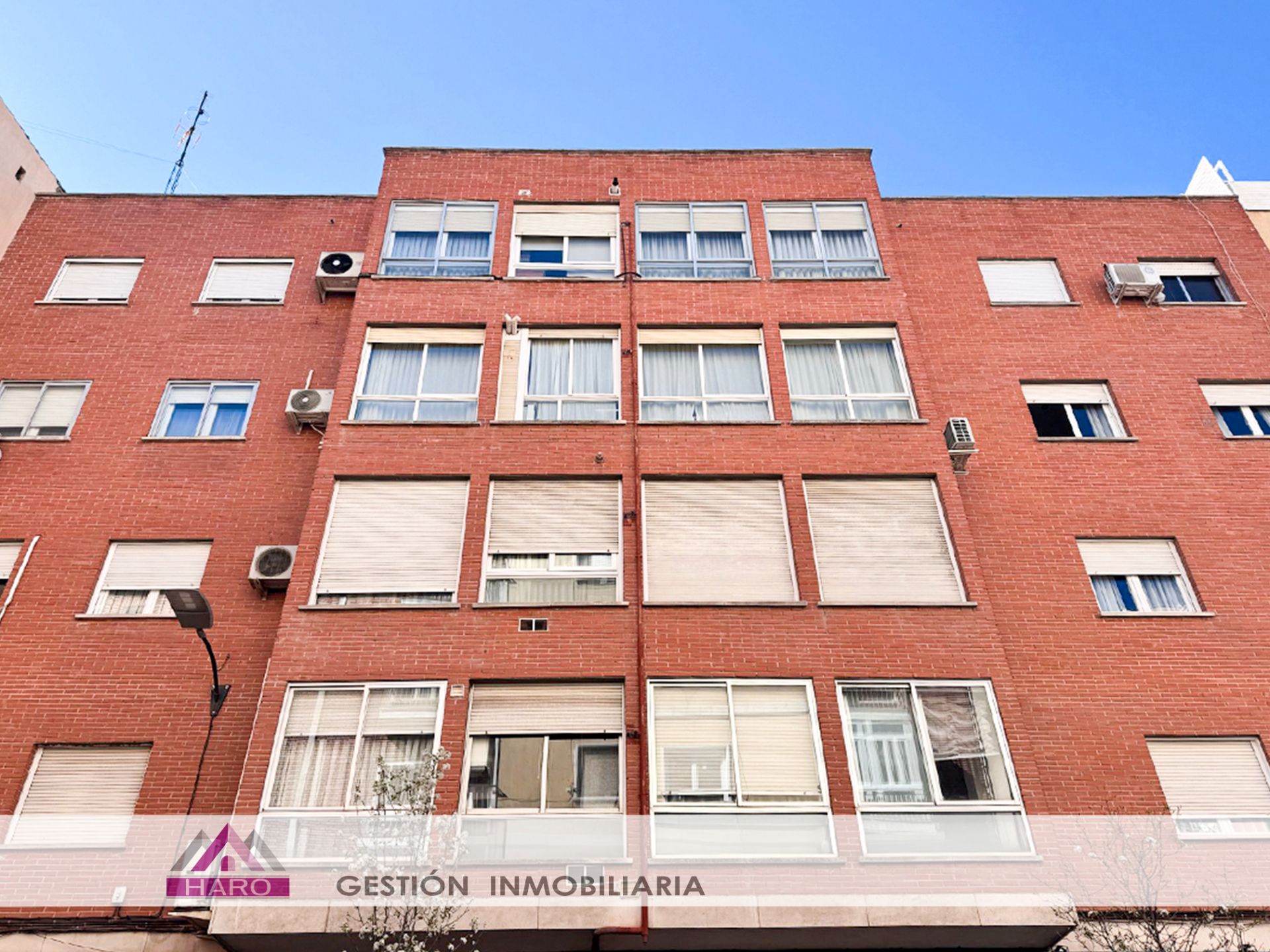 Vista exterior de Garatge en venda en  Madrid Capital