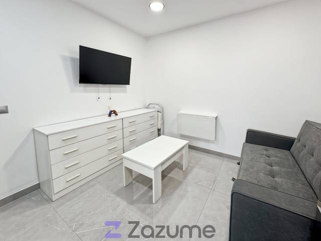 Apartamento en Alquiler en Calle Alcalá Galiano en Carolinas Bajas