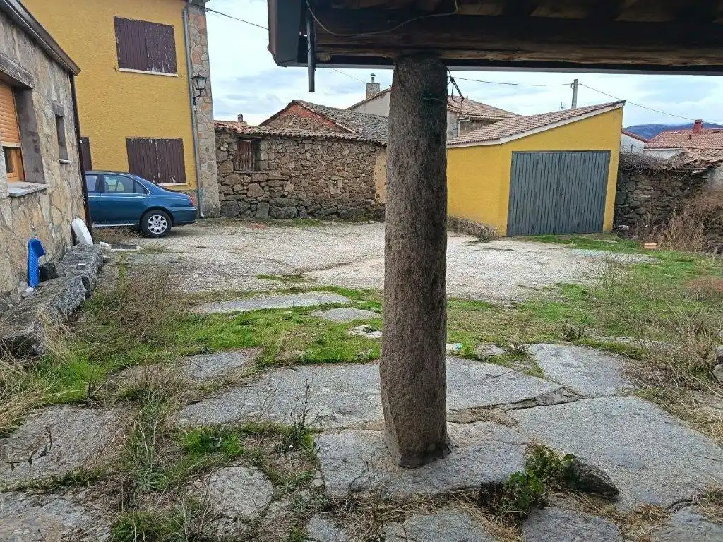 Finca rústica en venta en Hoyos del Espino con Amueblado