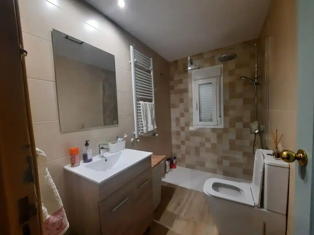 Baño de Casa o chalet en venta en Escalona con Aire acondicionado, Calefacción y Amueblado