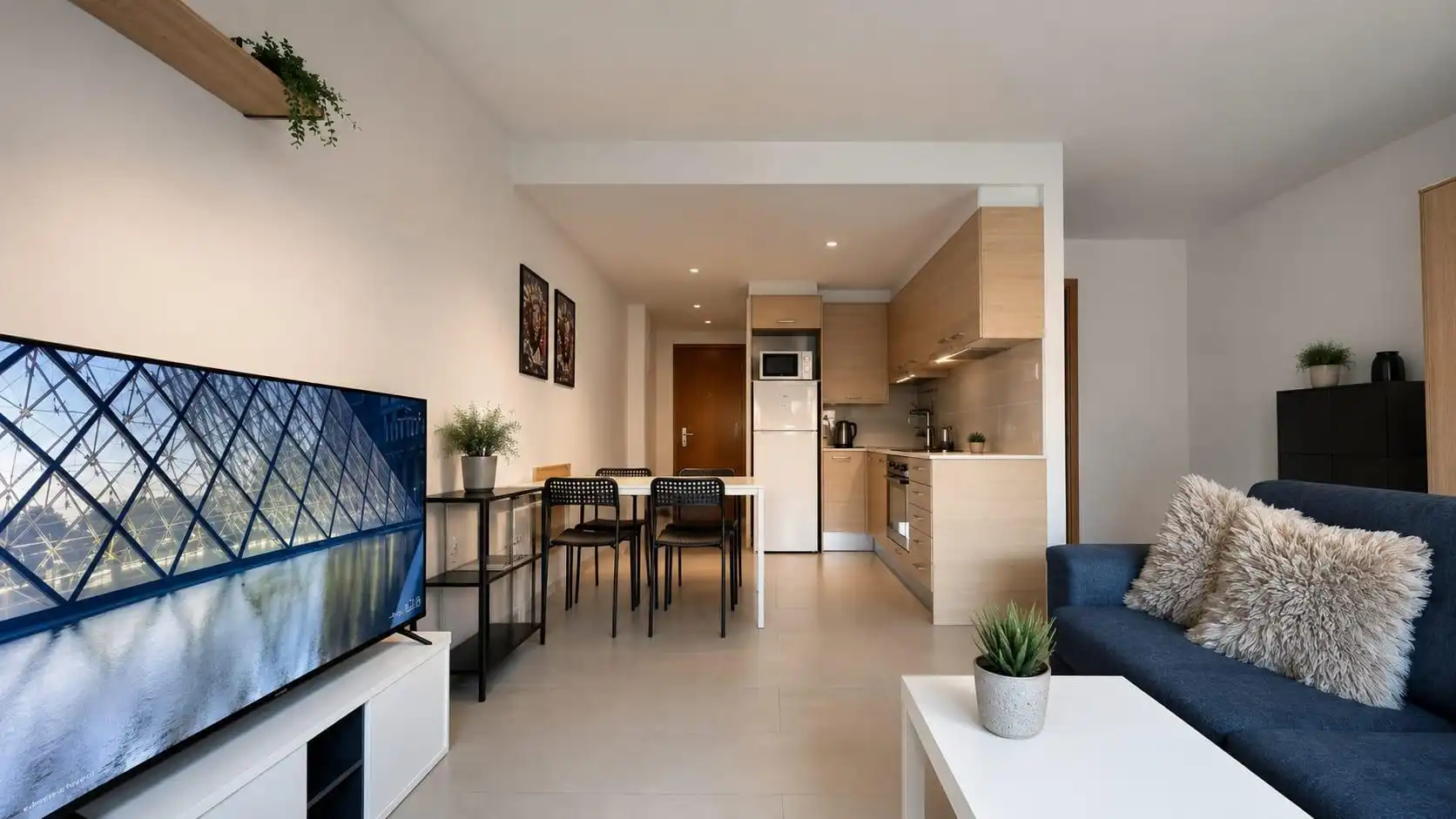 Living room of Study for sale in Girona