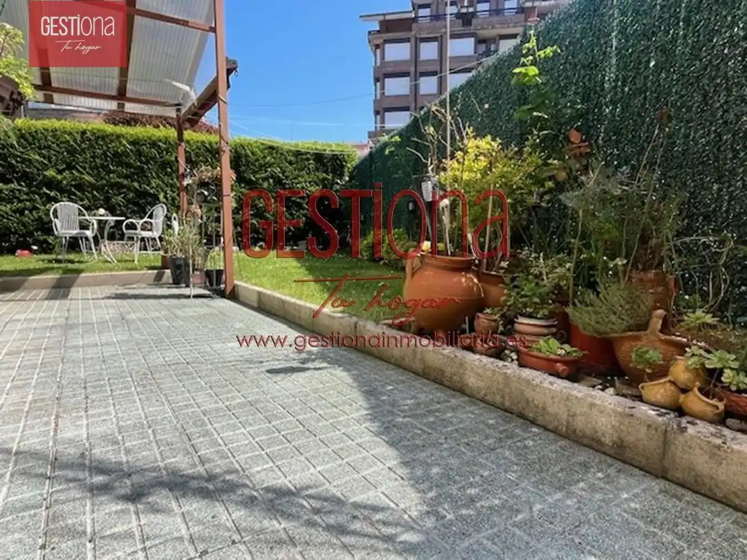 Vista exterior de Apartamento en venta en Noja con Calefacción, Jardín privado y Trastero