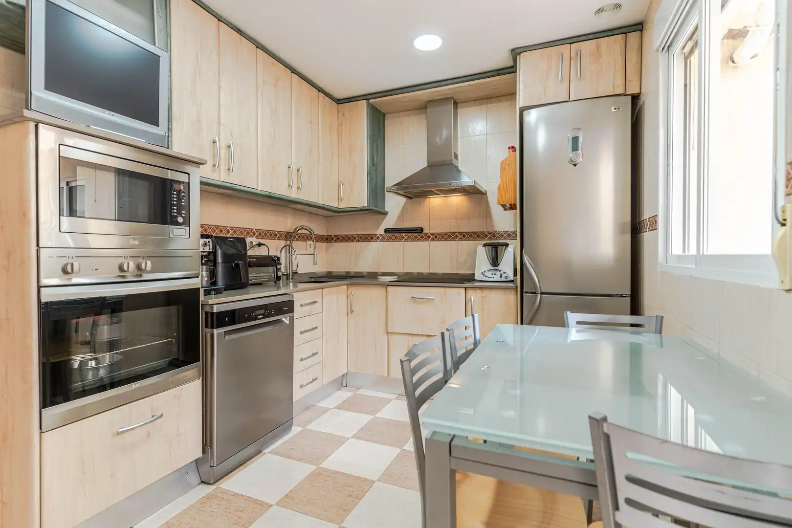 Cocina de Casa o chalet en venta en Maracena con Aire acondicionado, Trastero y Horno