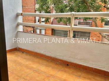 Piso con balcón en venta en Centre