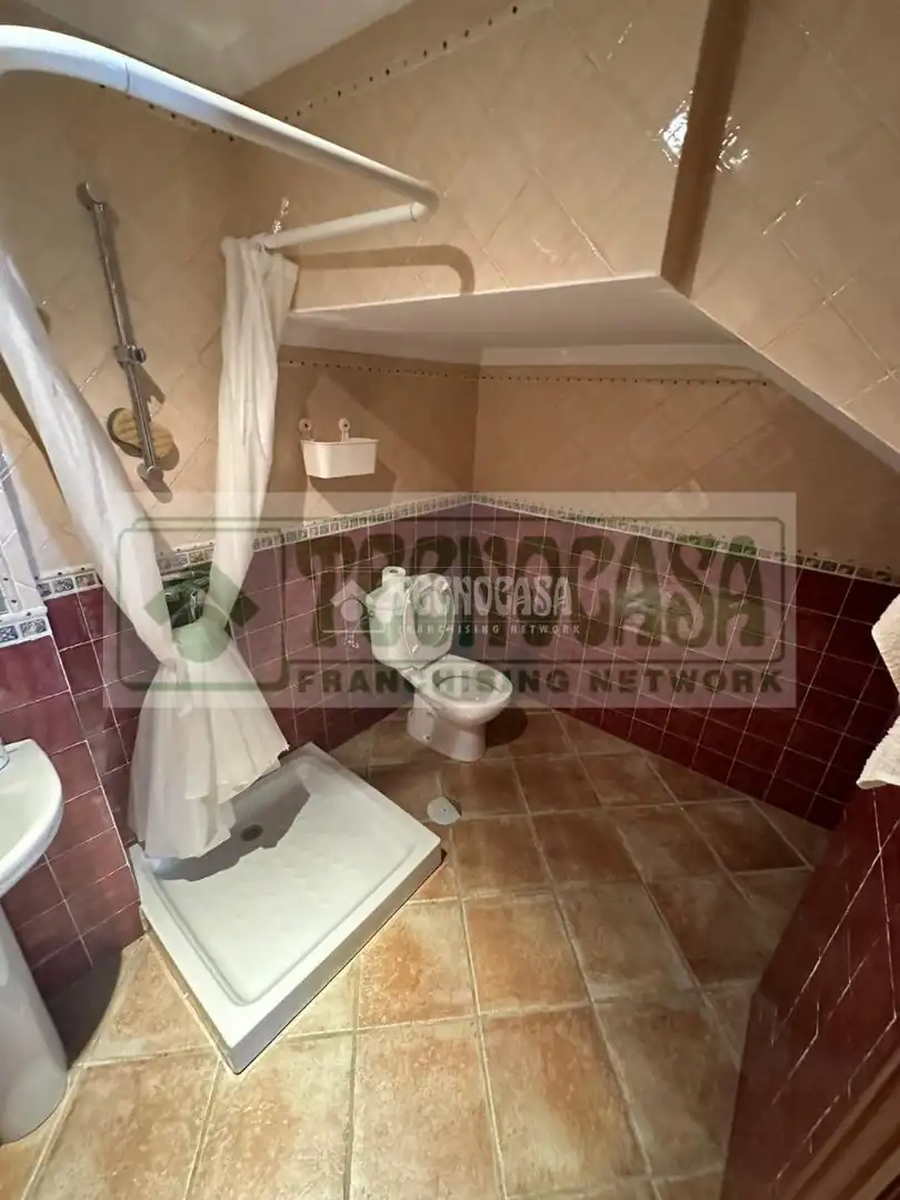 Badezimmer von Haus oder Chalet zum Verkauf in Atajate mit Privatgarten und Terrasse