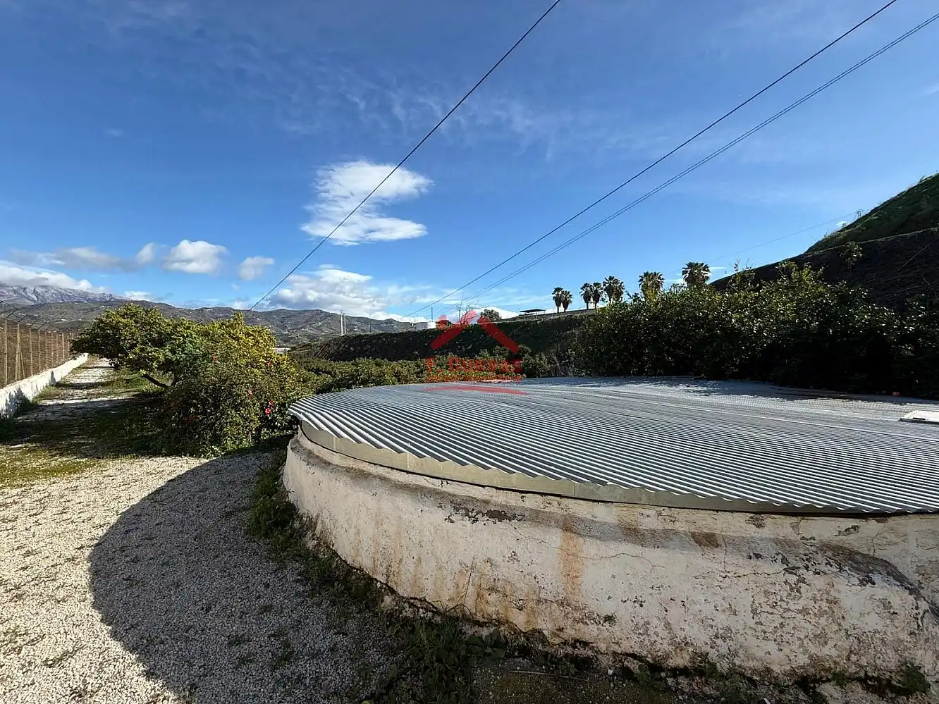 Vista exterior de Finca rústica en venda en Vélez-Málaga amb Terrassa i Piscina