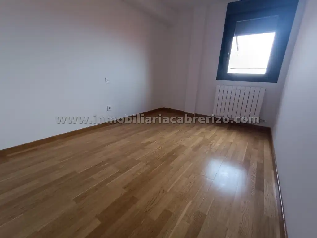 Habitación de Ático en venta en Villamediana de Iregua con Calefacción, Parquet y Terraza
