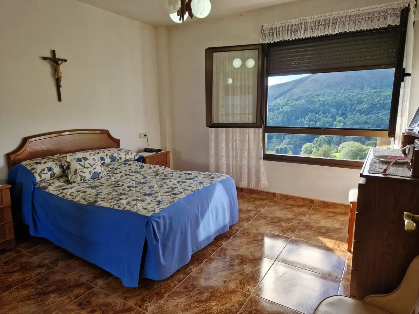 Habitación de Casa o chalet en venta en Illas con Calefacción y Trastero