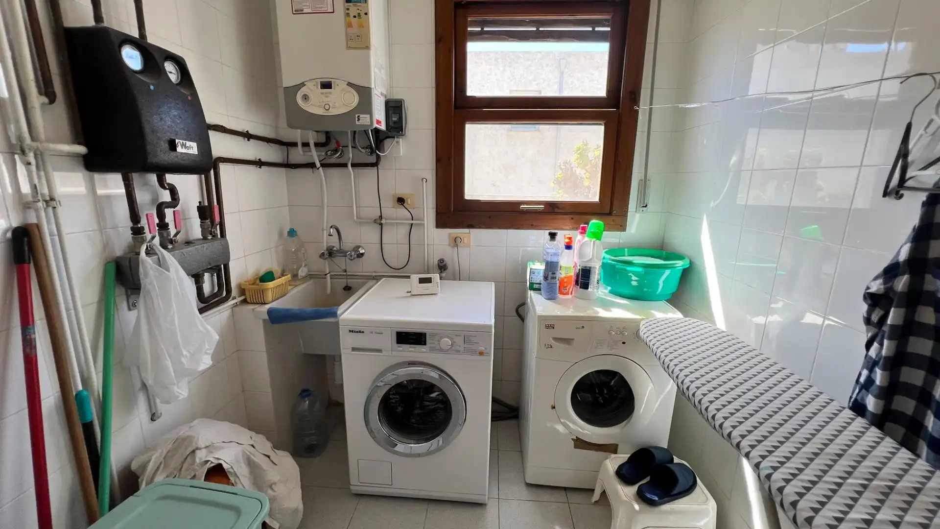 Cuina de Casa o xalet en venda en Castellón de la Plana / Castelló de la Plana amb Aire condicionat, Calefacció i Jardí privat