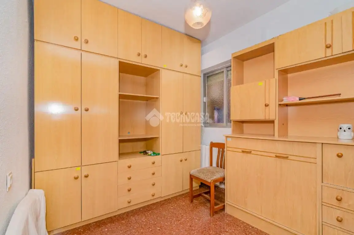 Habitación de Piso en venta en Granada con Calefacción y Balcón