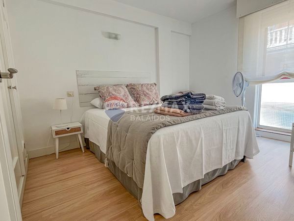Dormitori de Apartament en venda en Sanxenxo amb Calefacció, Traster i Moblat