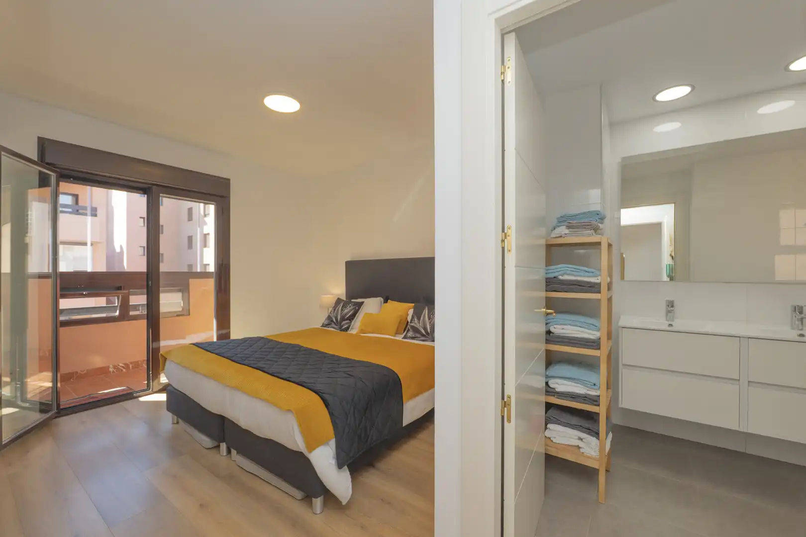 Dormitori de Apartament en venda en Benalmádena amb Aire condicionat, Calefacció i Terrassa