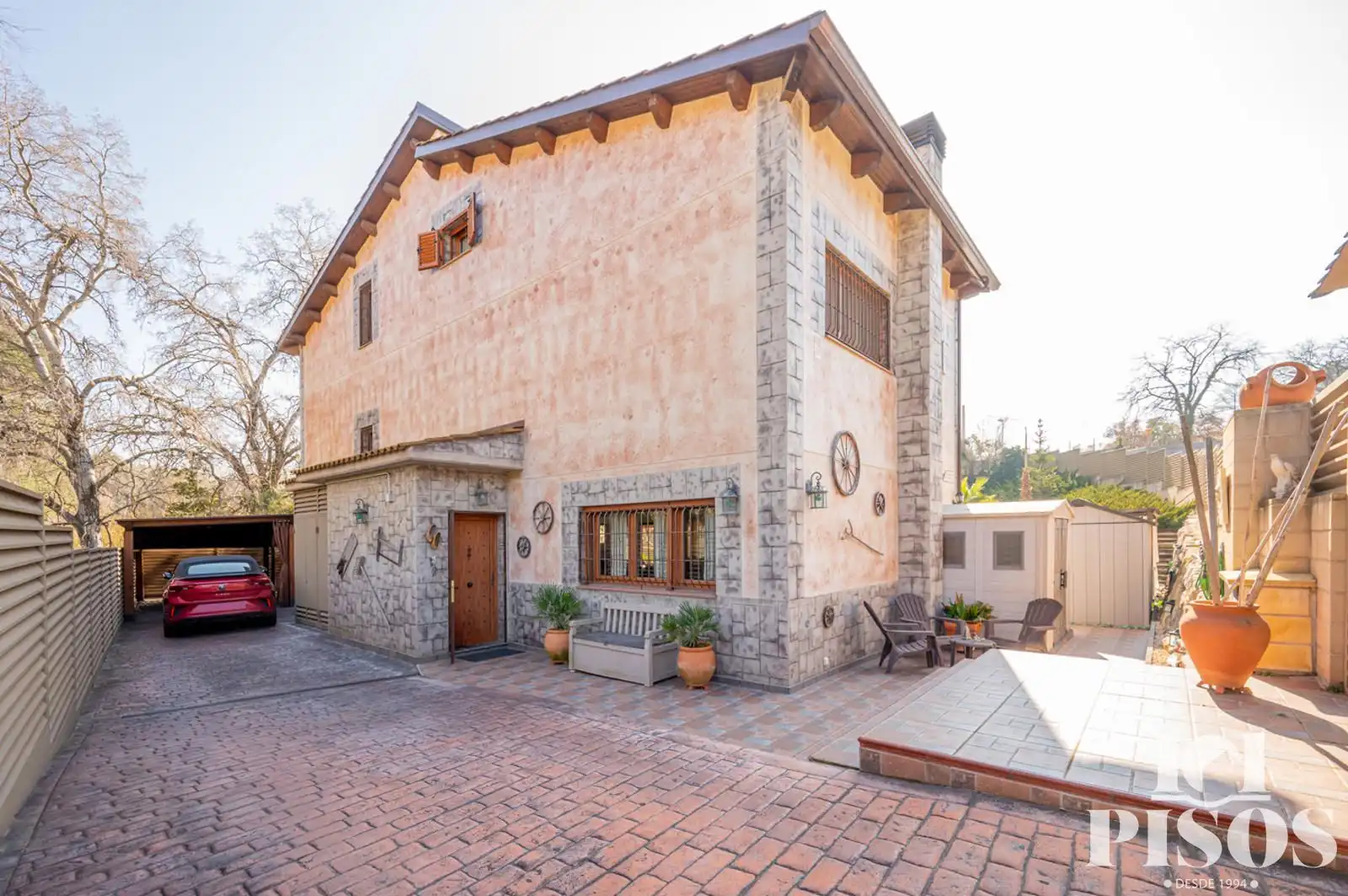Vista exterior de Casa o chalet en venta en Rubí con Aire acondicionado, Calefacción y Trastero