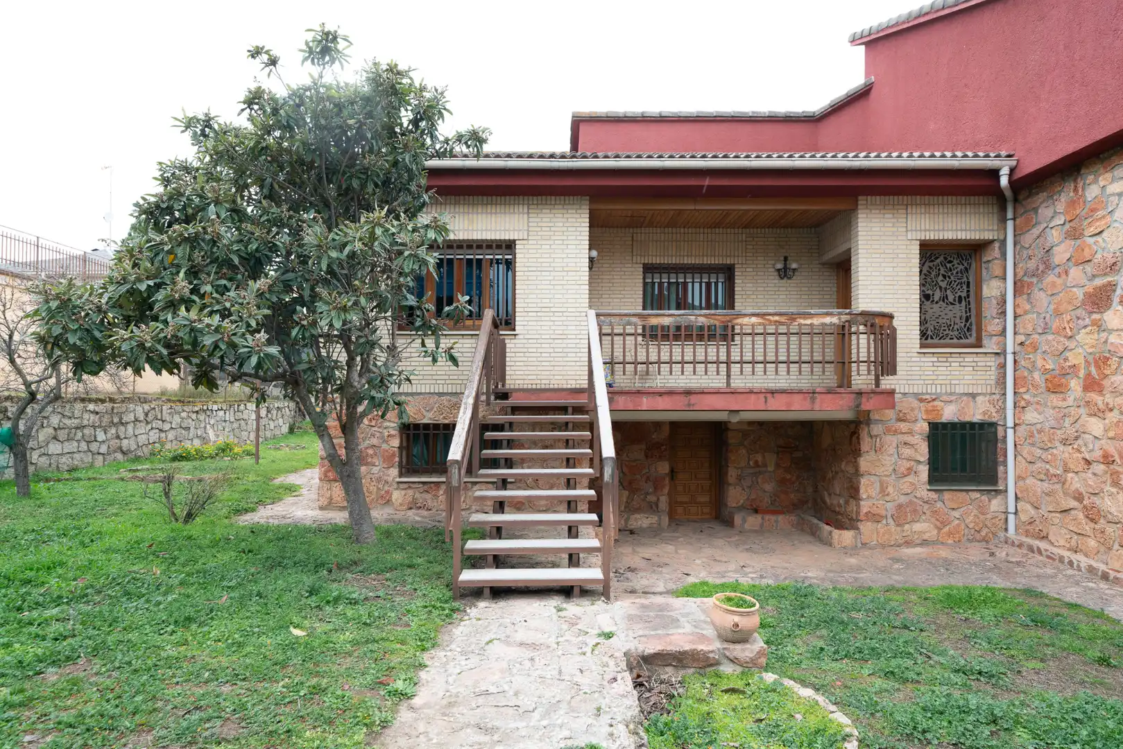 Vista exterior de Casa o chalet en venta en El Molar (Madrid) con Calefacción, Jardín privado y Terraza