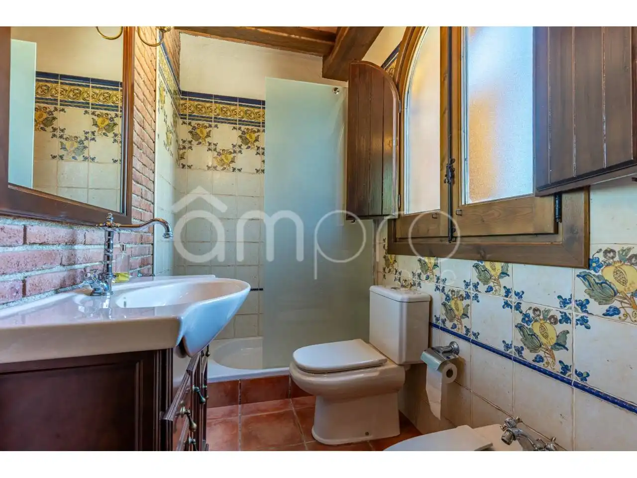 Baño de Finca rústica en venta en Vilallonga del Camp con Calefacción, Jardín privado y Terraza