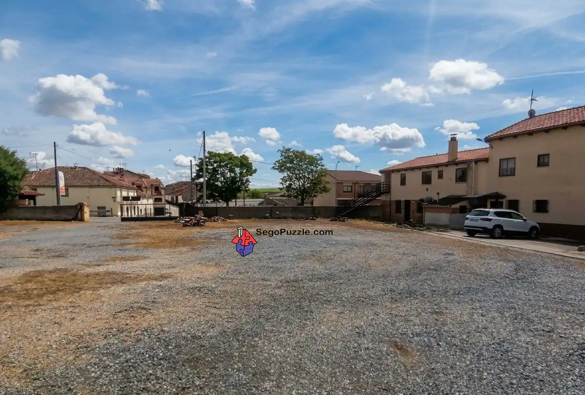Haus oder Chalet zum Verkauf in Roda de Eresma mit Klimaanlage, Heizung und Terrasse