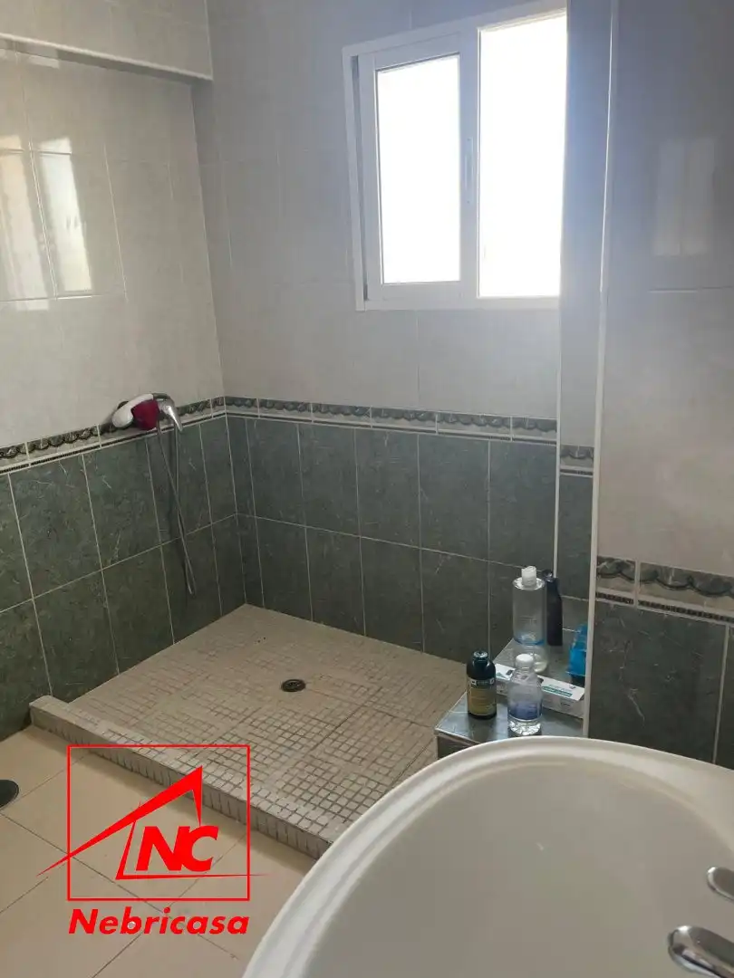 Bany de Casa o xalet en venda en Las Cabezas de San Juan amb Aire condicionat