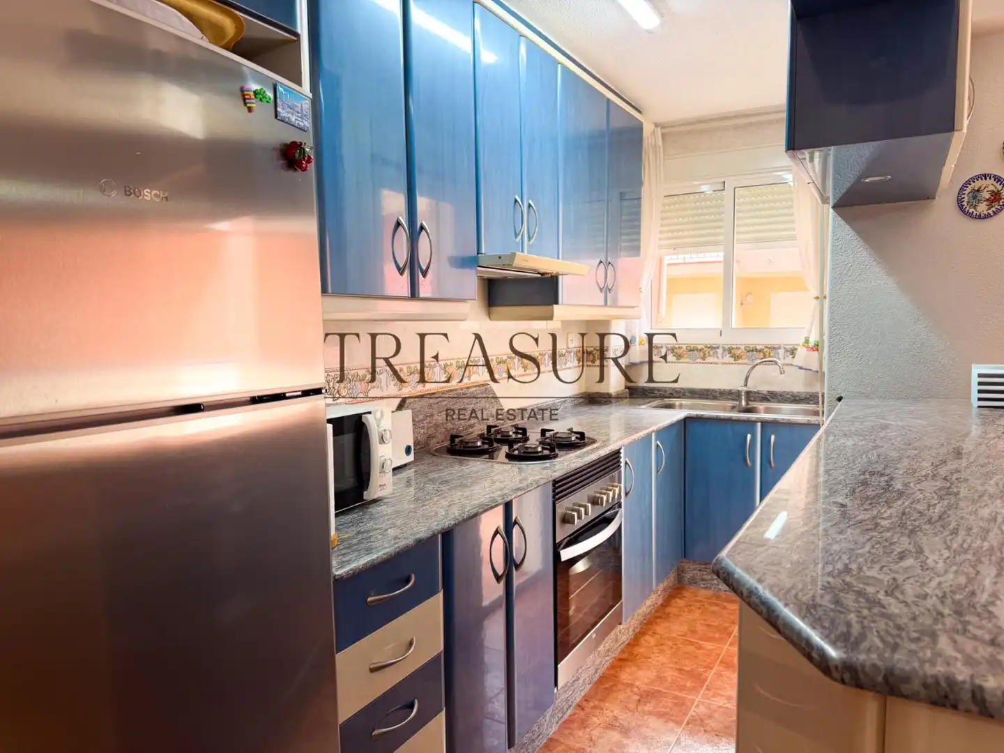 Cocina de Apartamento en venta en La Manga del Mar Menor con Terraza y Balcón