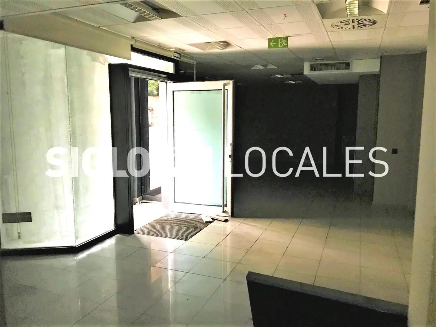 Local comercial en venta en DE VERDI, imagen 3