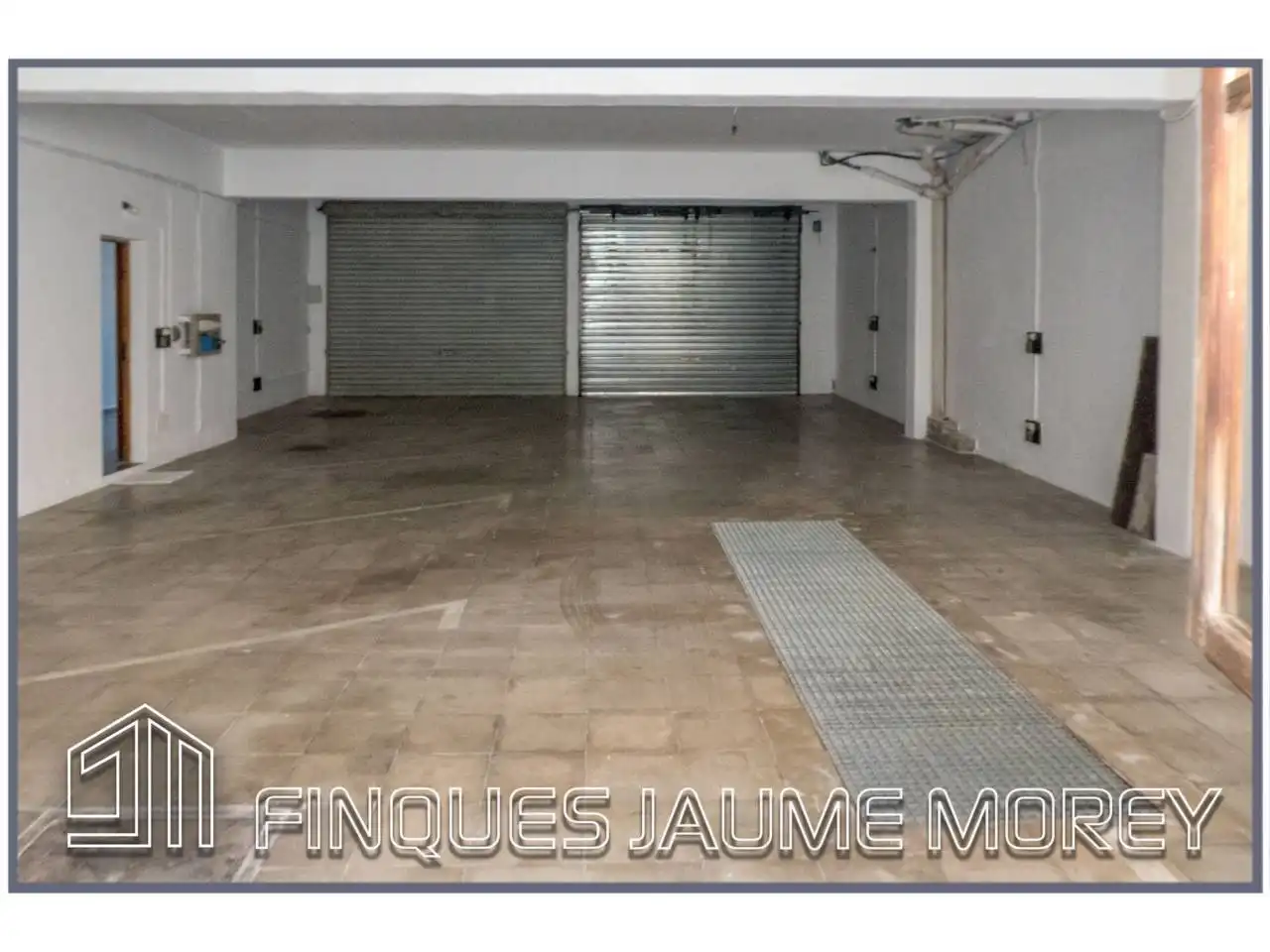 Parking of Houses for sale in Inca