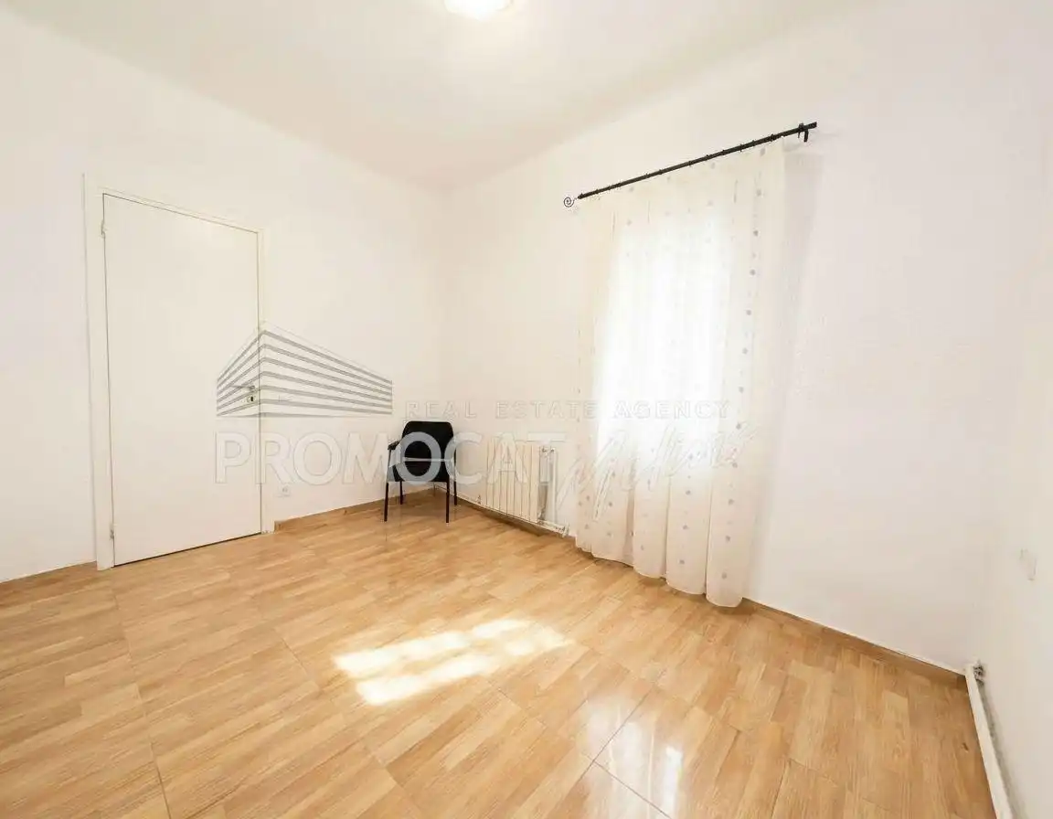 Habitación de Casa o chalet en venta en Molins de Rei con Aire acondicionado, Calefacción y Jardín privado