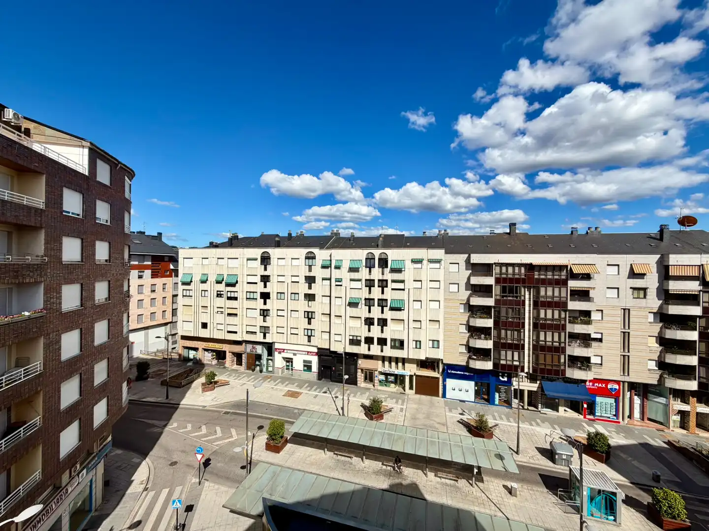Vista exterior de Piso en venta en Ponferrada con Calefacción, Trastero y Amueblado