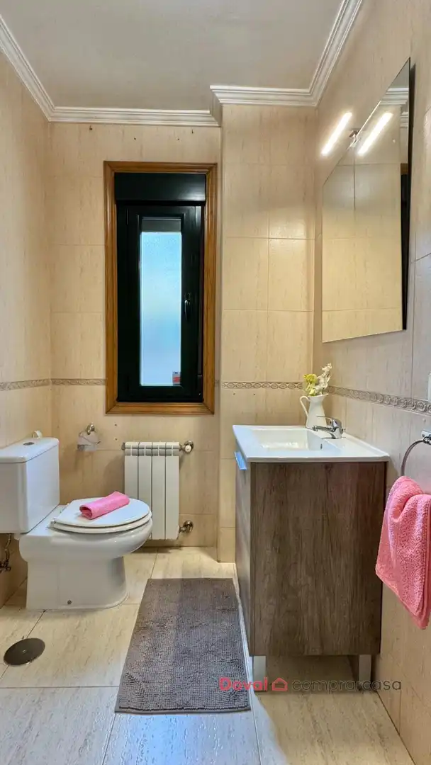 Bany de Casa o xalet en venda en Salceda de Caselas amb Calefacció, Jardí privat i Terrassa
