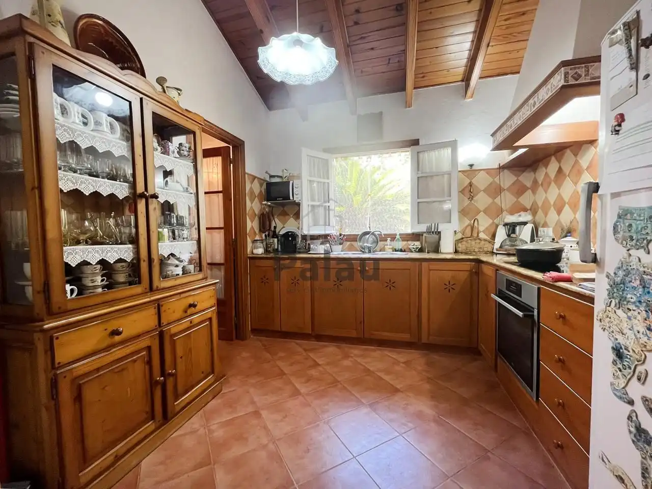 Cuina de Casa o xalet en venda en Ciutadella de Menorca amb Aire condicionat, Jardí privat i Terrassa