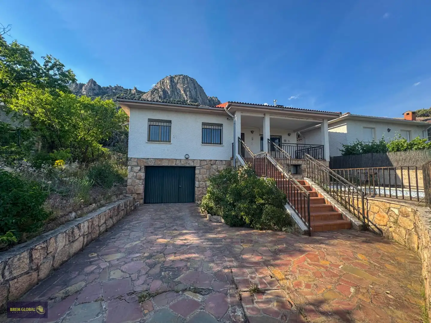 Vista exterior de Casa o chalet en venta en La Cabrera con Calefacción, Jardín privado y Terraza