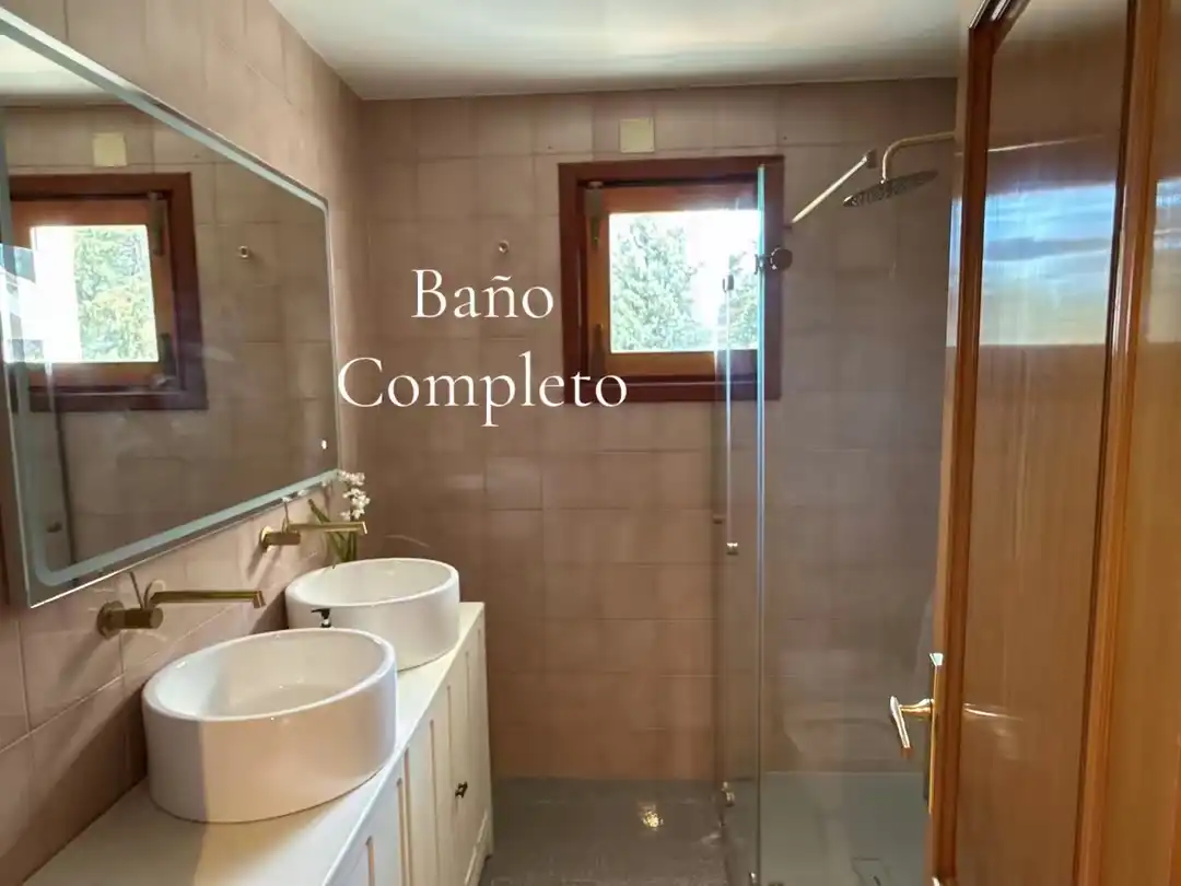 Baño de Casa o chalet en venta en Las Rozas de Madrid con Aire acondicionado, Calefacción y Jardín privado