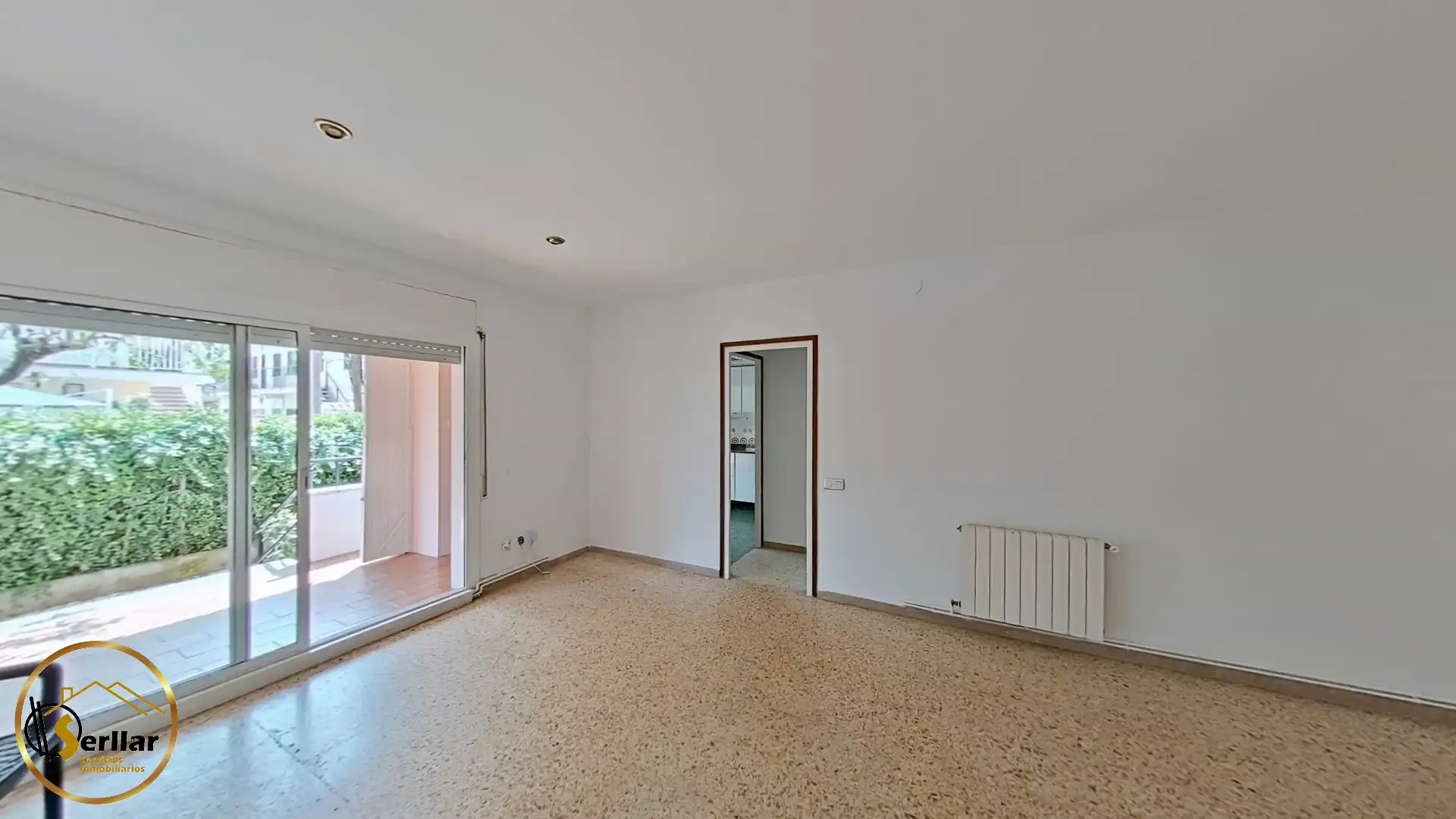 Wohnzimmer von Erdgeschoss zum Verkauf in Calafell mit Heizung, Privatgarten und Terrasse