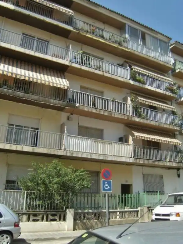 Baixos en venda a Carrer Verge 16